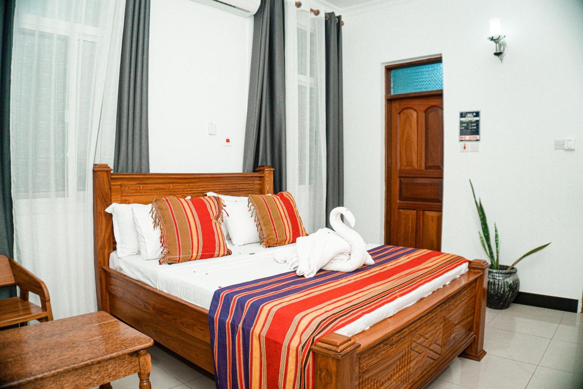 64 Zenj House Luxury Airport B&B Mbweni Exterior foto