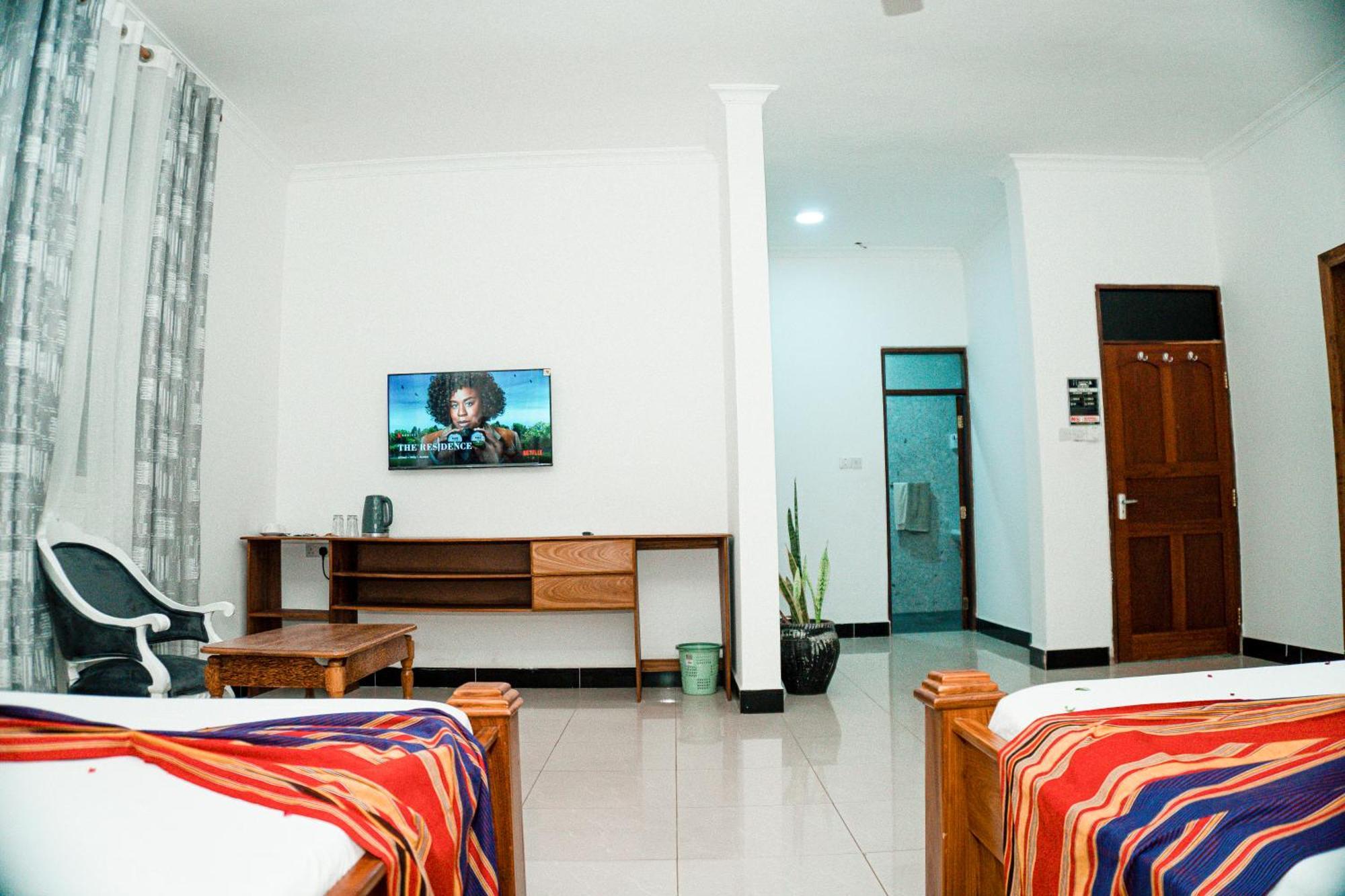 64 Zenj House Luxury Airport B&B Mbweni Exterior foto